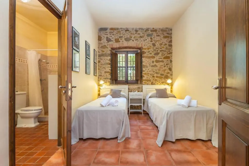 Masia Con Piscina En Costa Brava Verges Spain